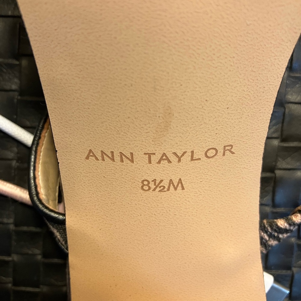 Ann Taylor Zebra Print Sandals (tan & black) size 8.5. Like new! - Picture 2 of 6